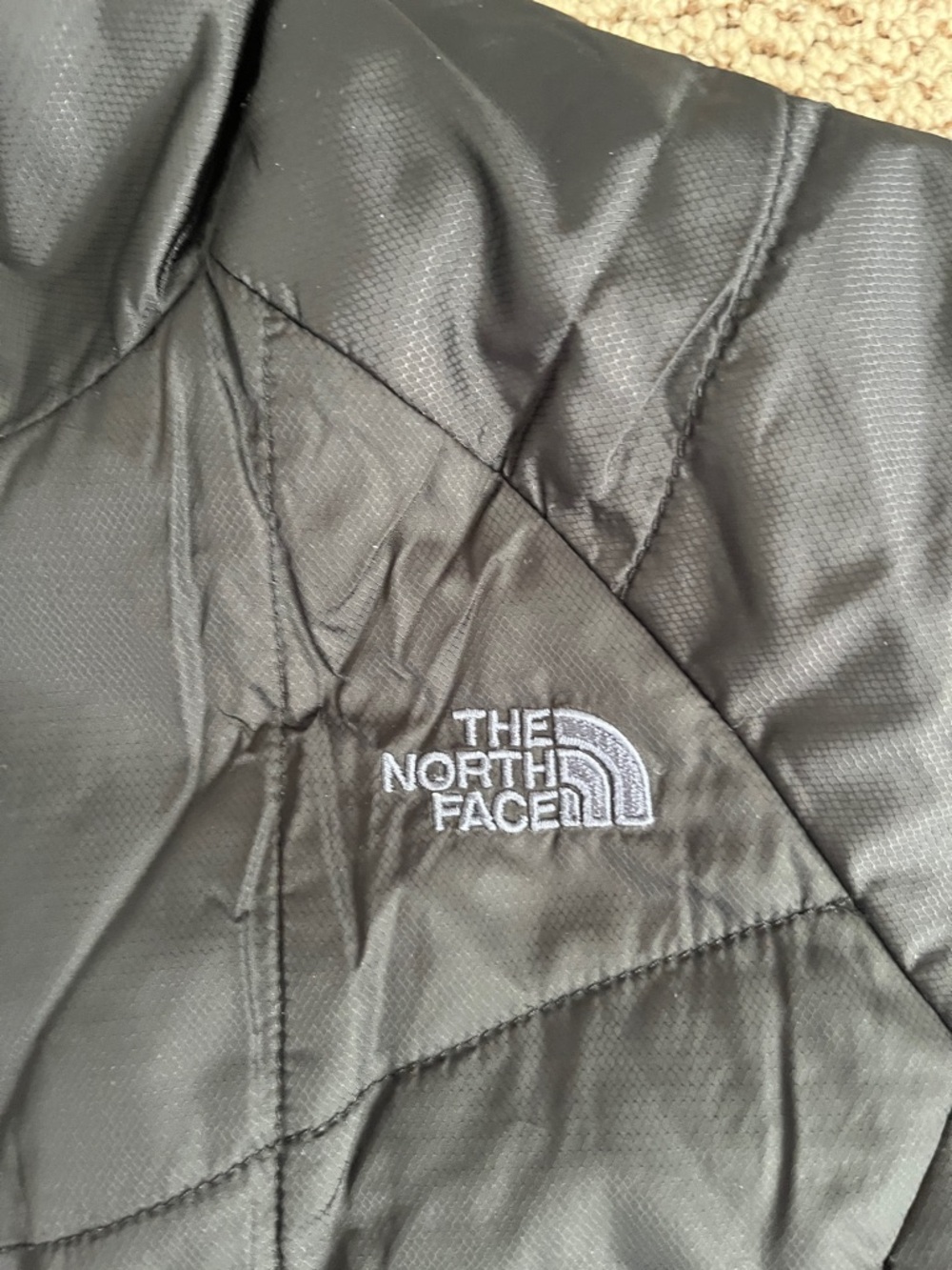 The north face puffer jacket - Picture 4 of 5